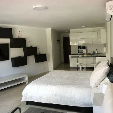 Cristianos Apartment *