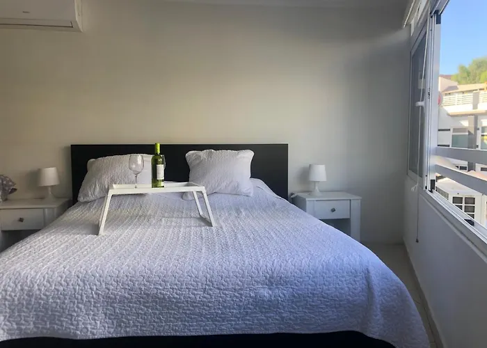 Cristianos Apartament *