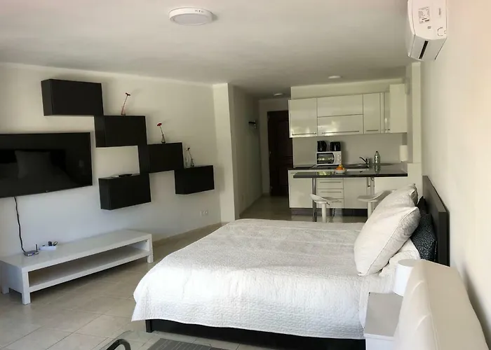 Cristianos Apartment *