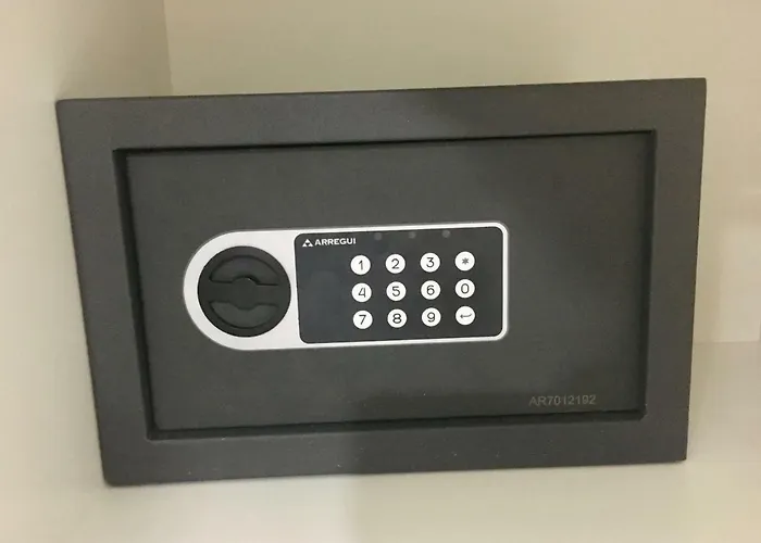 Cristianos Apartament *